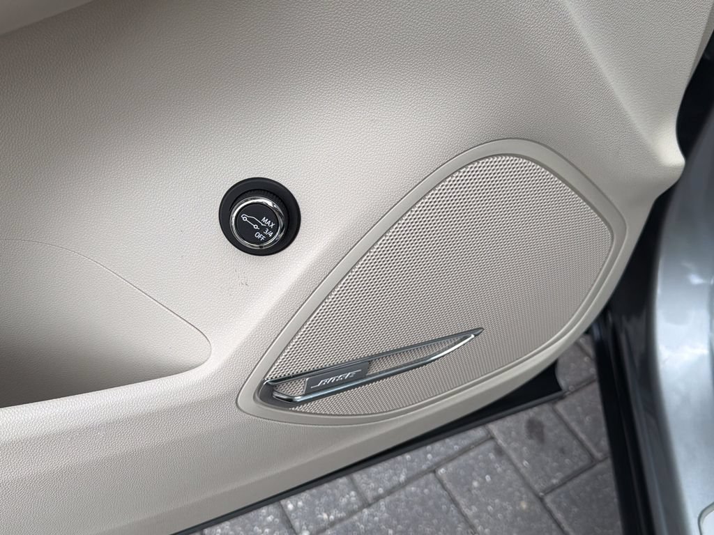 Used 2023 Buick Envision Avenir FWD image 19