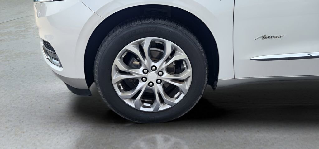 Used 2019 Buick Enclave Avenir image 12