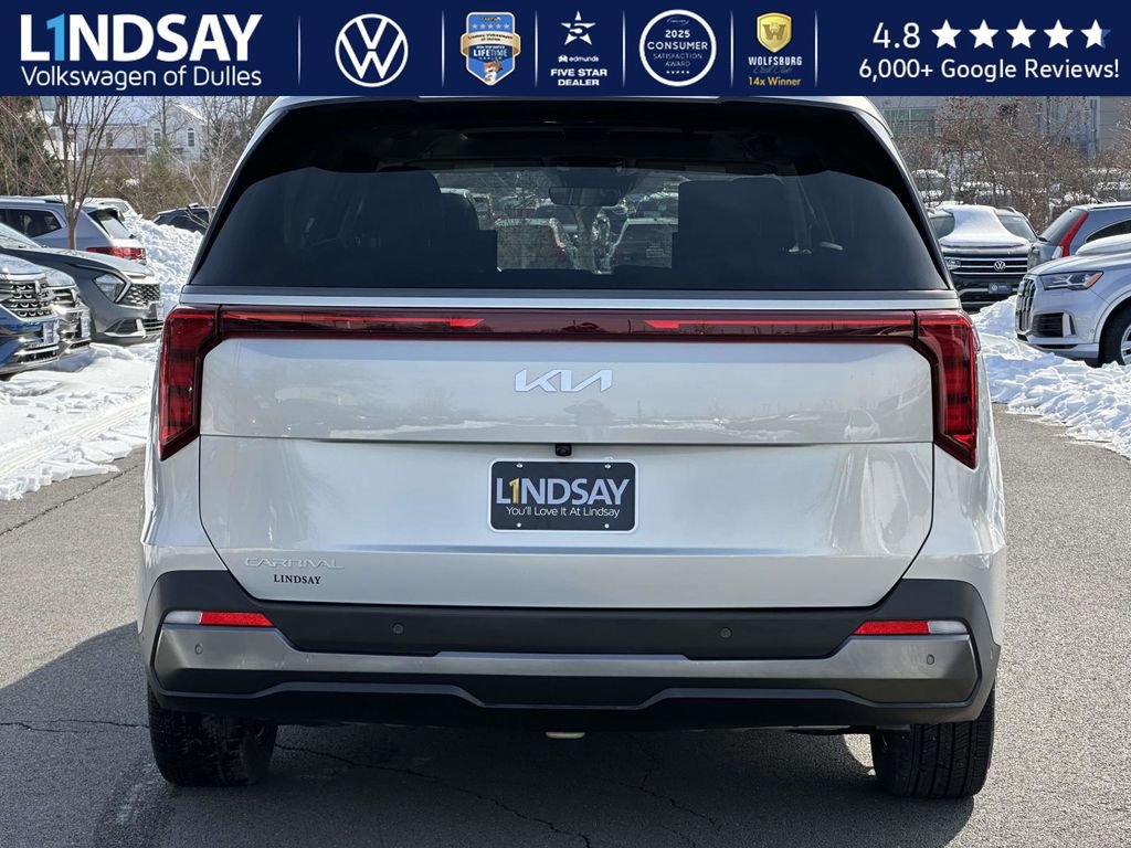Used 2025 Kia Carnival SX image 5
