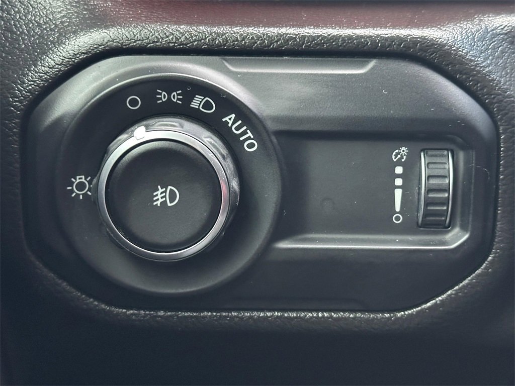 Used 2023 Jeep Wrangler Unlimited Rubicon w/ Cold Weather Group image 31