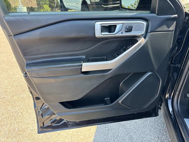 Used 2023 Ford Explorer Limited w/ Equipment Group 301A image 30