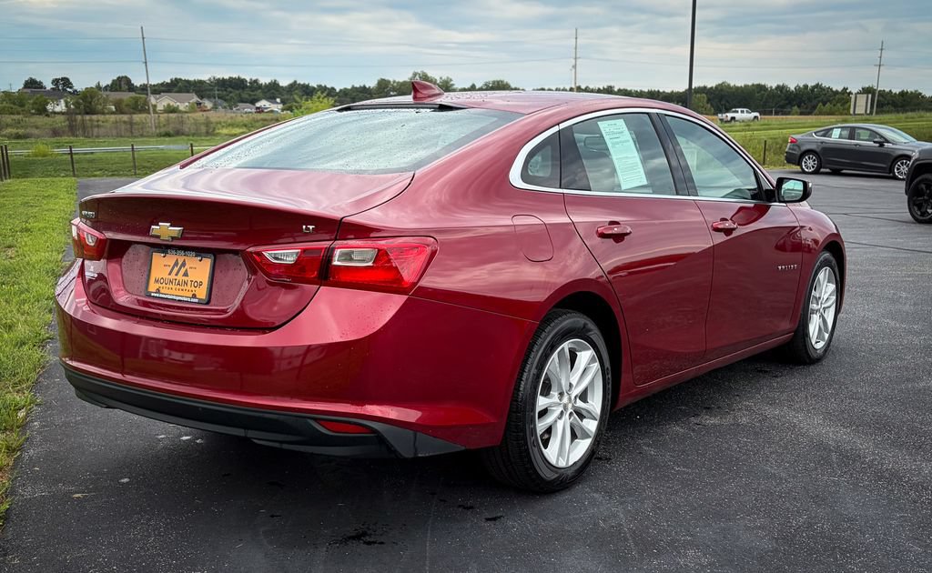 Used 2018 Chevrolet Malibu LT FWD image 25