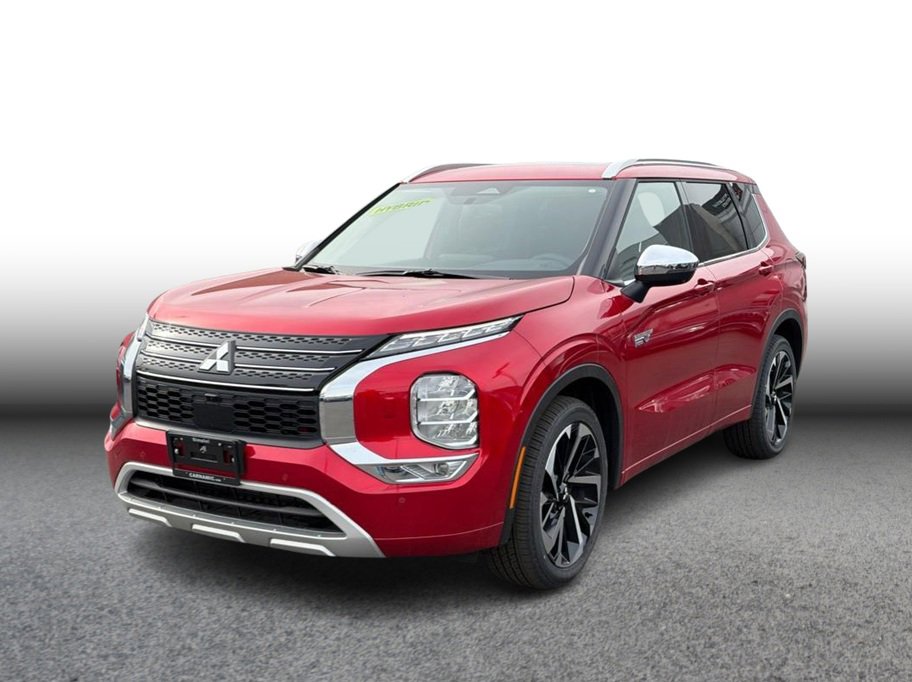 Used 2025 Mitsubishi Outlander SEL