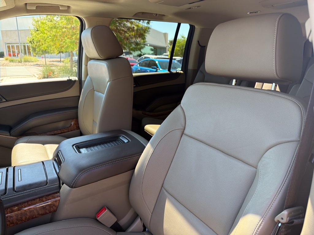 Used 2020 Chevrolet Suburban Premier RWD image 18