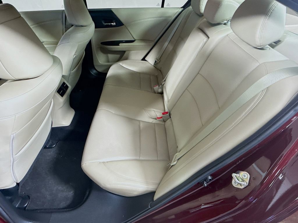 Used 2017 Honda Accord EX-L image 12