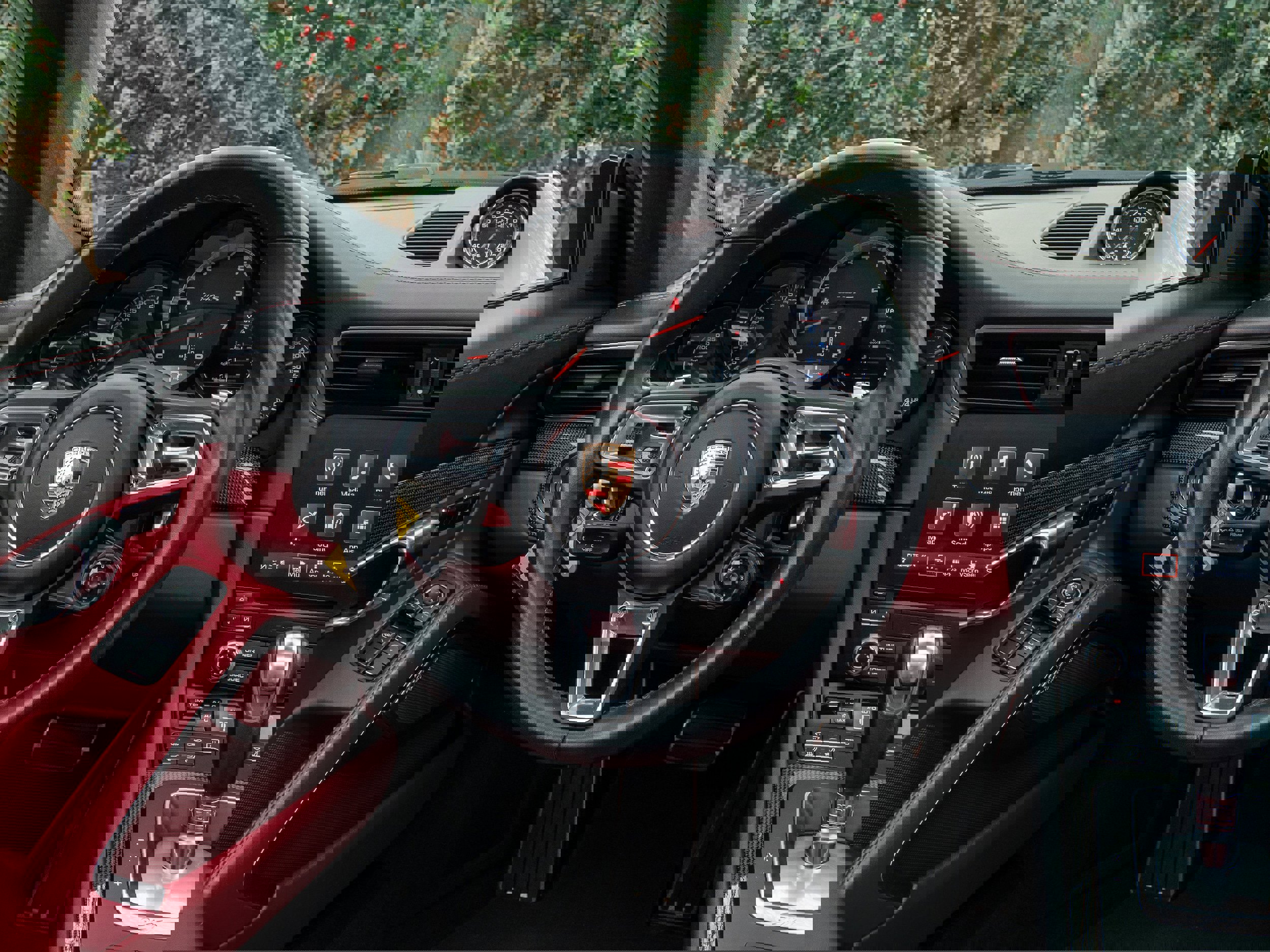 Used 2019 Porsche 911 Turbo S image 31