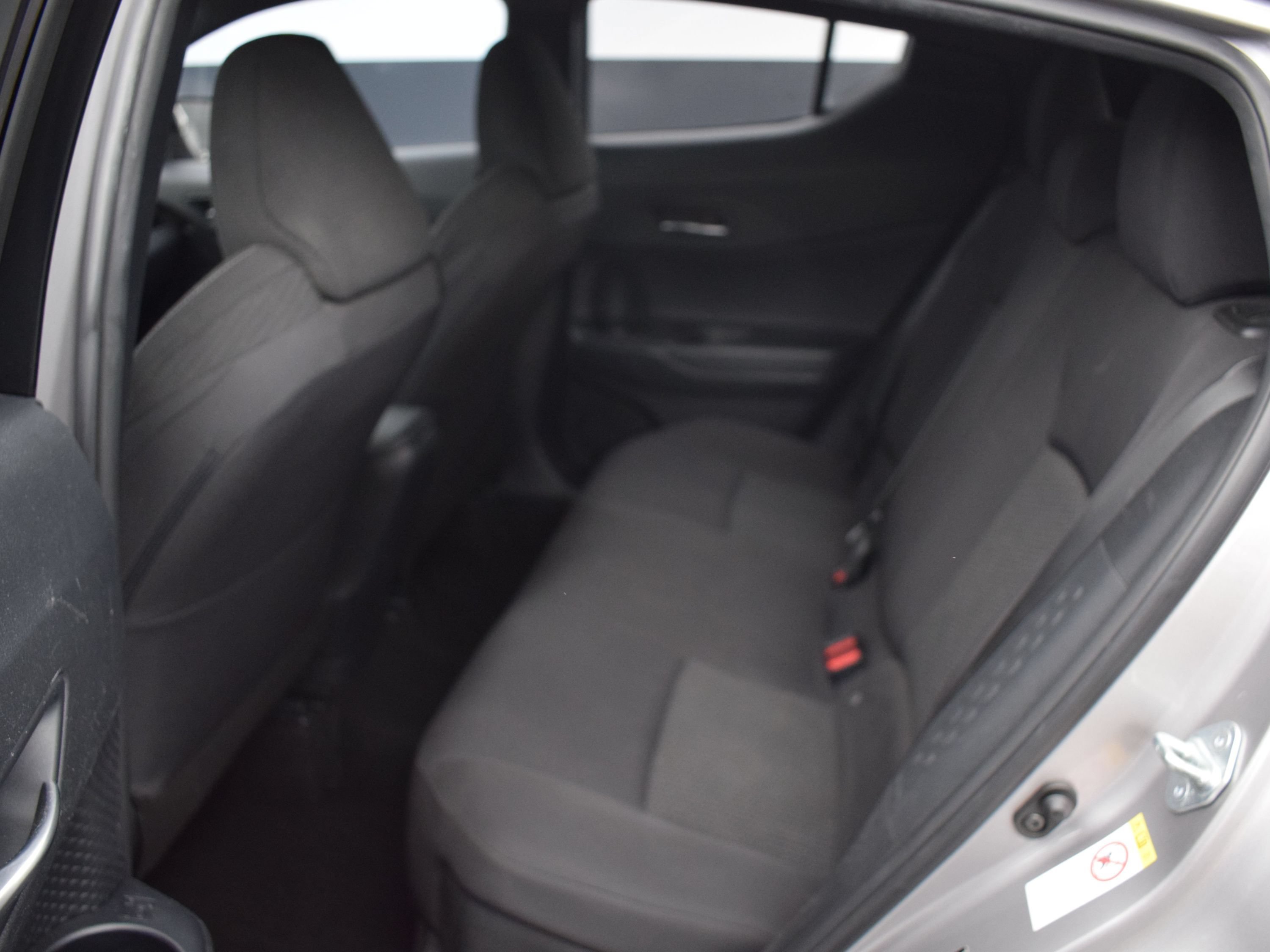Used 2018 Toyota C-HR XLE FWD image 12