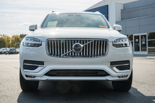 Used 2021 Volvo XC90 T6 Inscription w/ Protection Package Premier AWD/4WD image 2