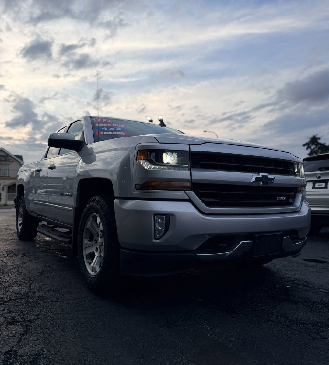 Used 2017 Chevrolet Silverado 1500 LT w/ All Star Edition image 3