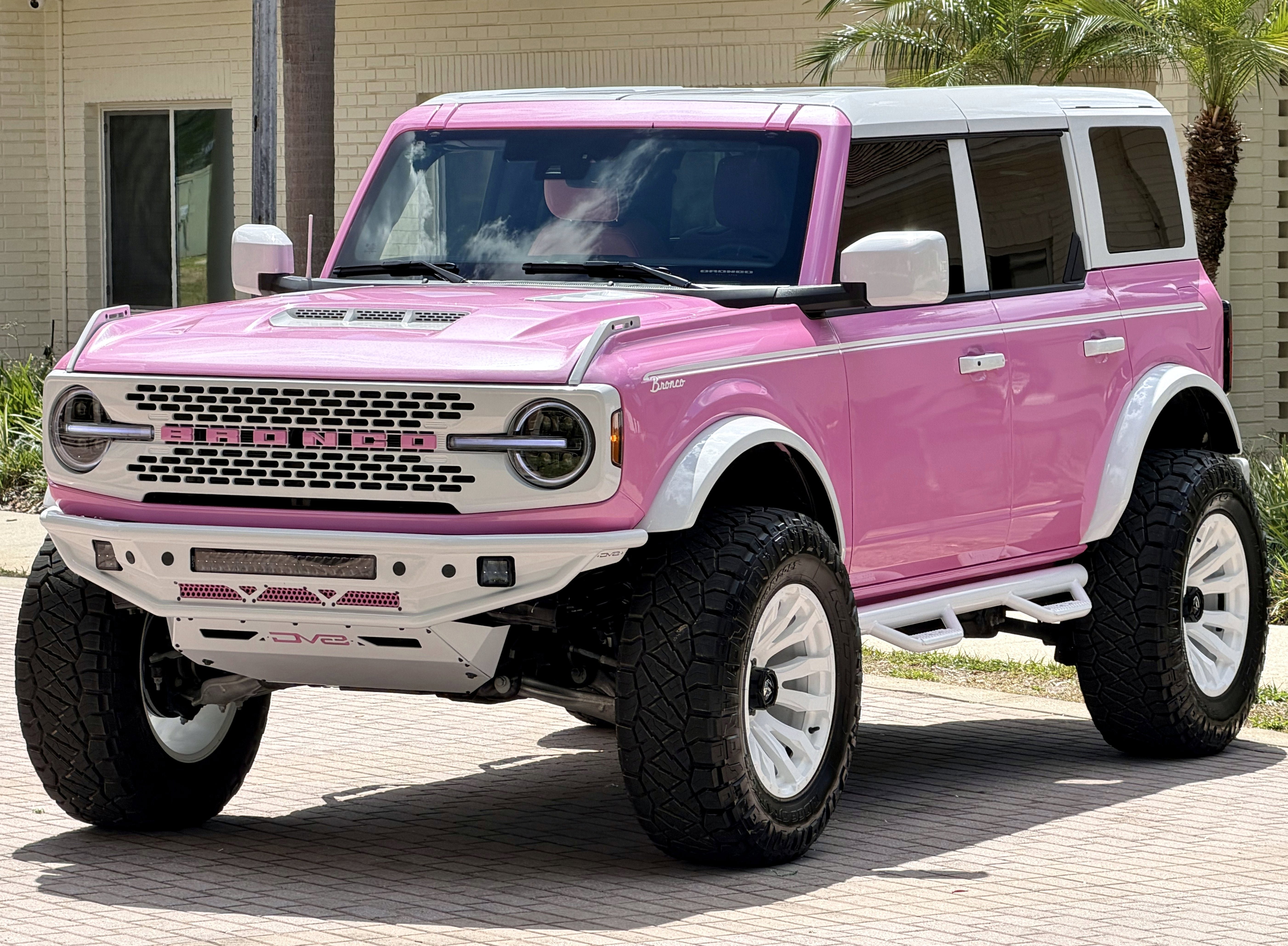 Used 2025 Ford Bronco Outer Banks AWD/4WD image 25