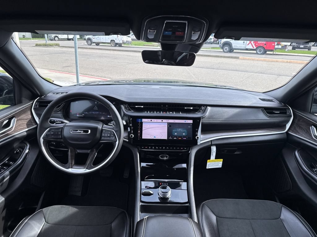 New 2026 Jeep Grand Cherokee Altitude AWD/4WD image 24