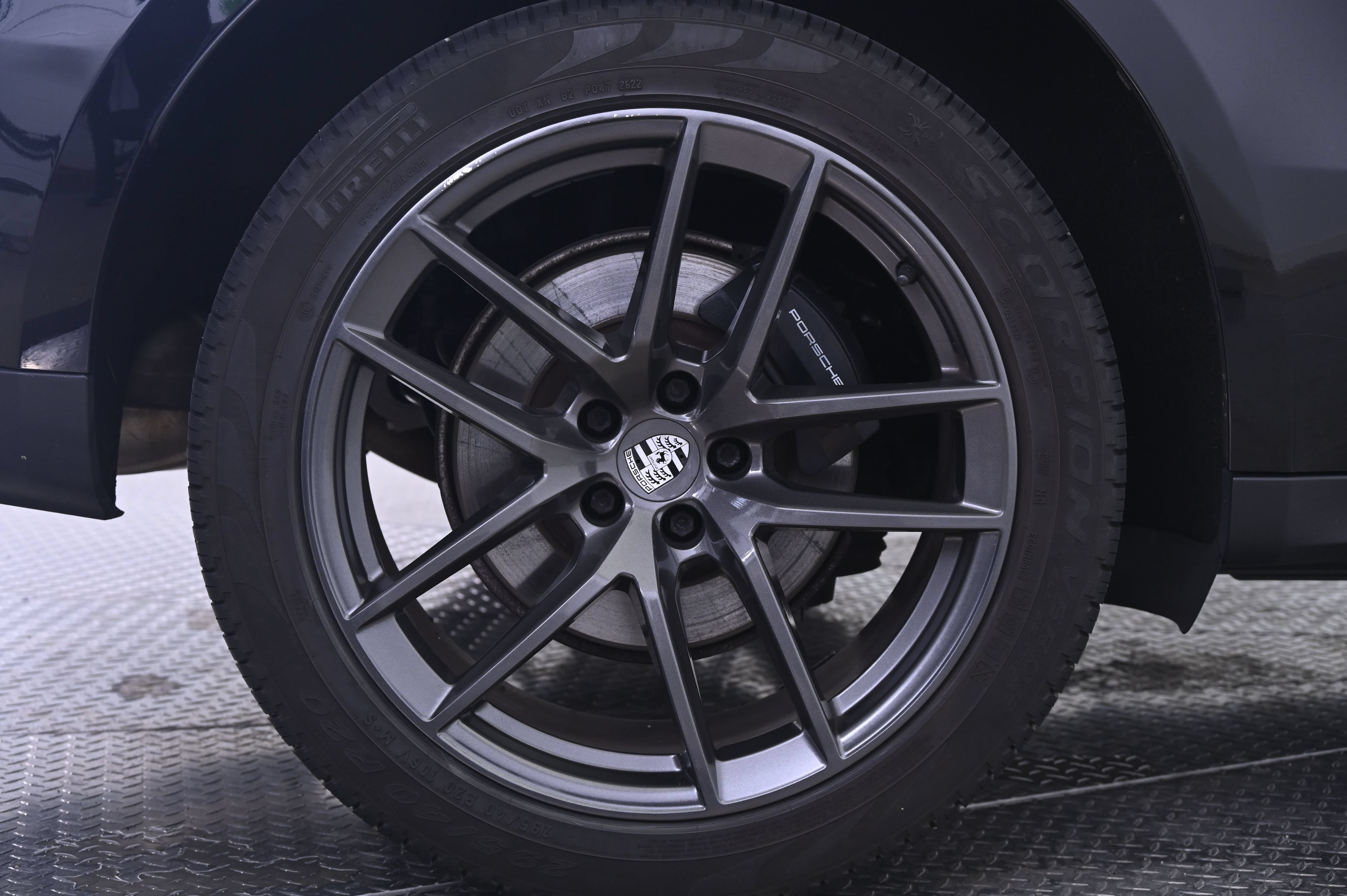 Certified 2023 Porsche Macan Turbo AWD/4WD image 13