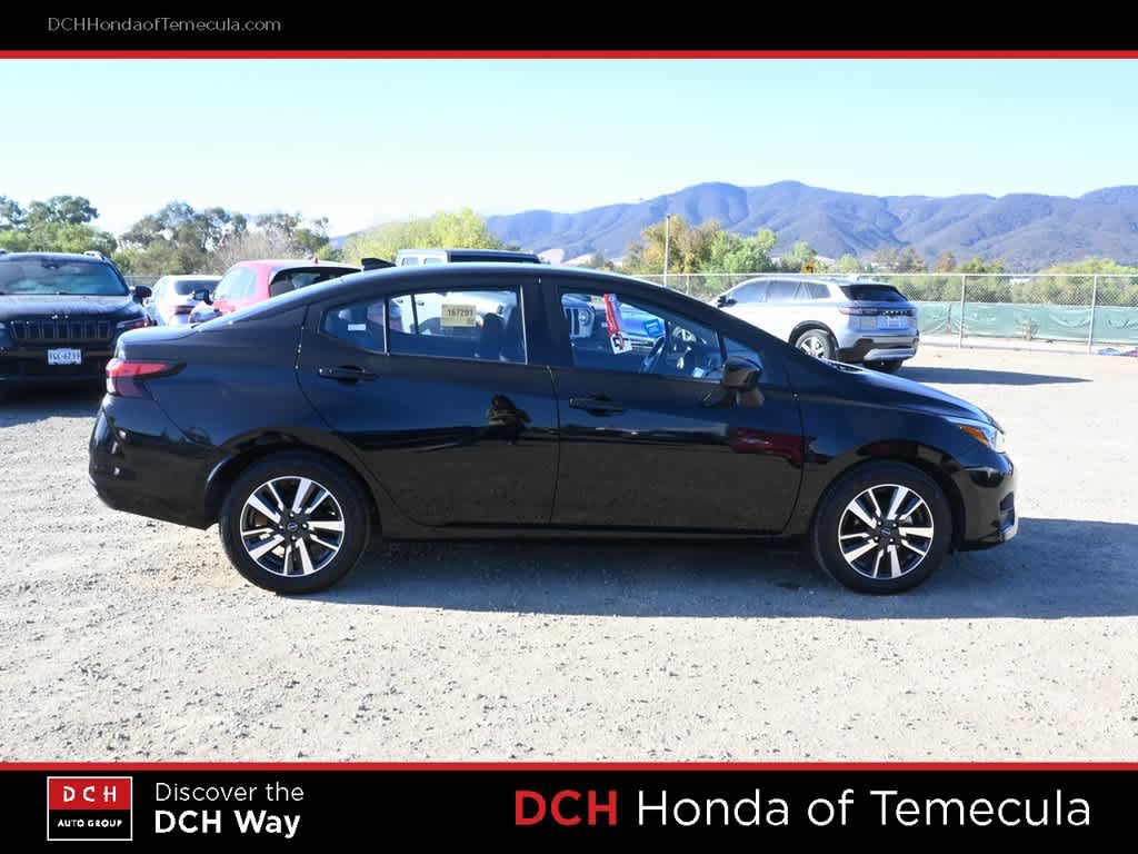 Used 2025 Nissan Versa SV FWD image 5