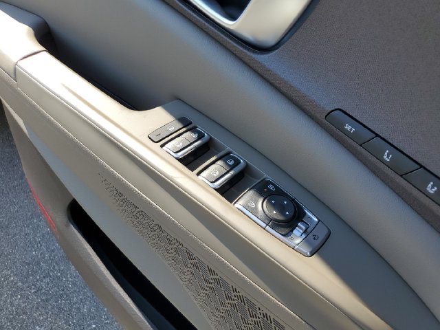 New 2027 Kia Carnival EX FWD image 26