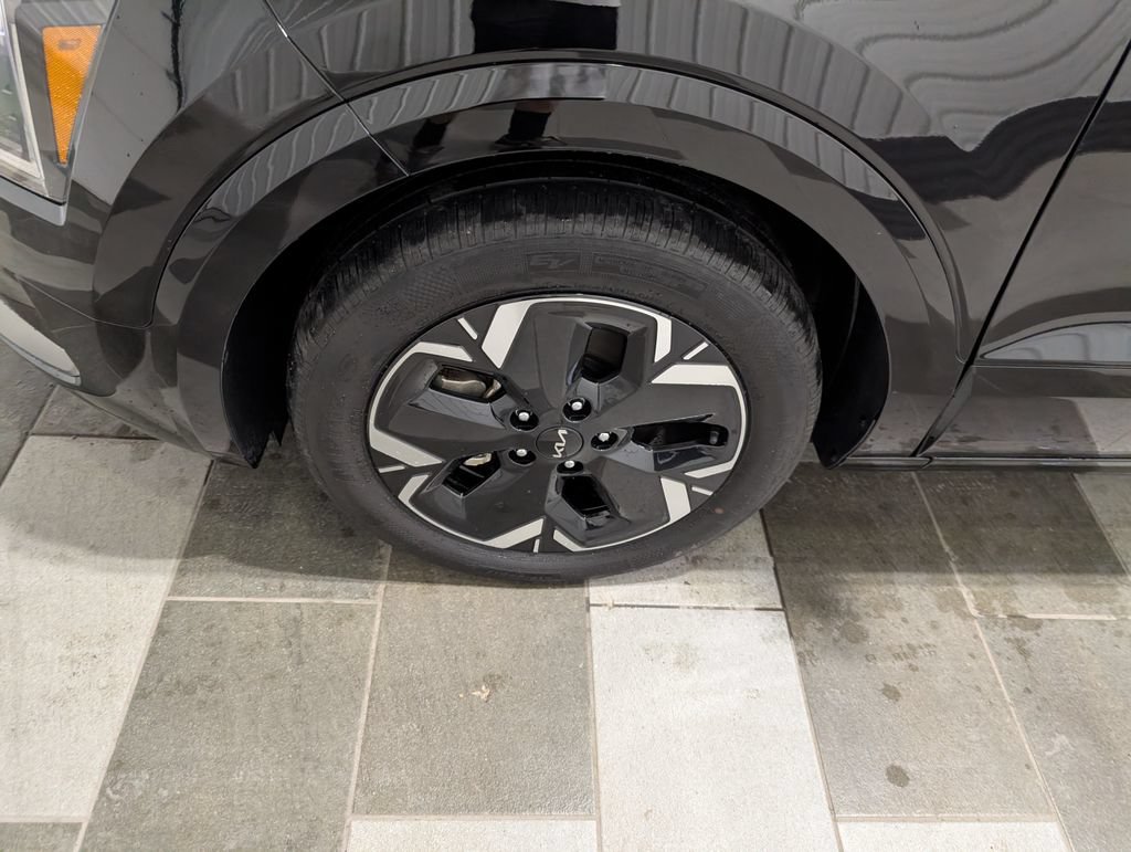 Used 2024 Kia Niro Wind FWD image 7