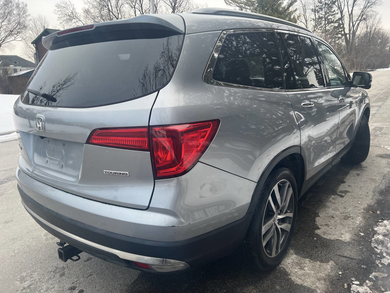 Used 2017 Honda Pilot Touring image 6