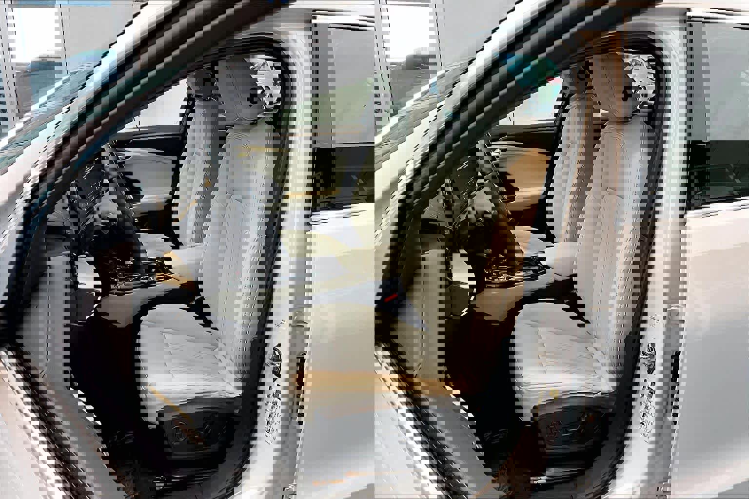 Certified 2025 Audi A6 e-tron Premium w/ Ultra Package image 8