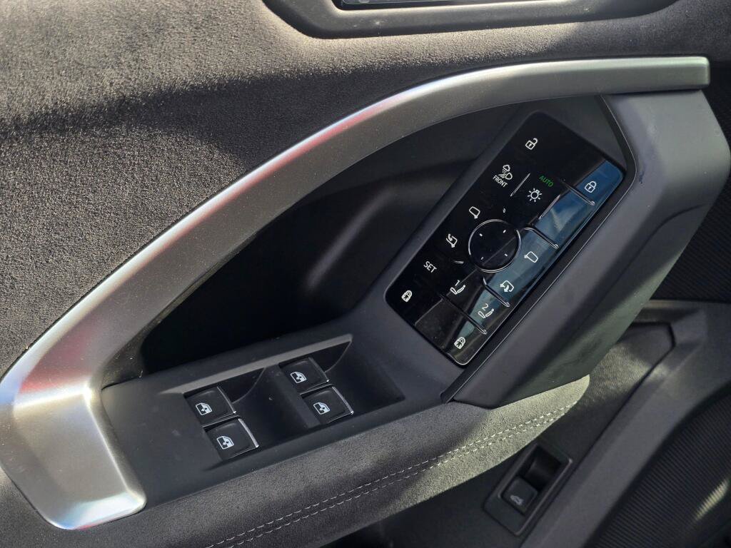 New 2026 Audi SQ5 Premium Plus AWD/4WD image 32