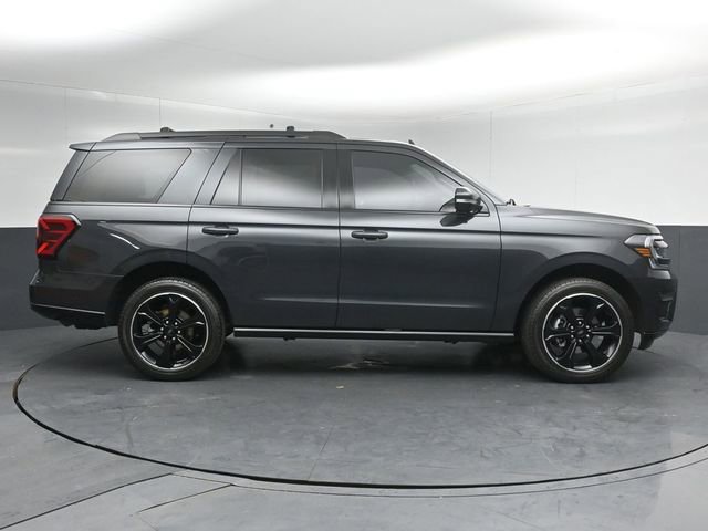 Used 2023 Ford Expedition Limited image 8