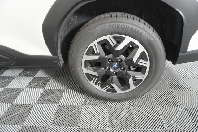 Used 2025 Subaru Forester w/ Convenience Package #1 image 16