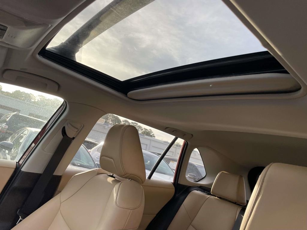 Used 2025 Toyota RAV4 XLE Premium image 30