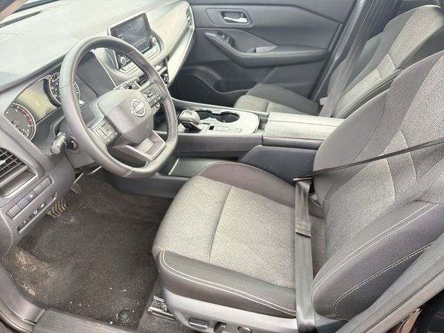 Used 2025 Nissan Rogue SV image 18