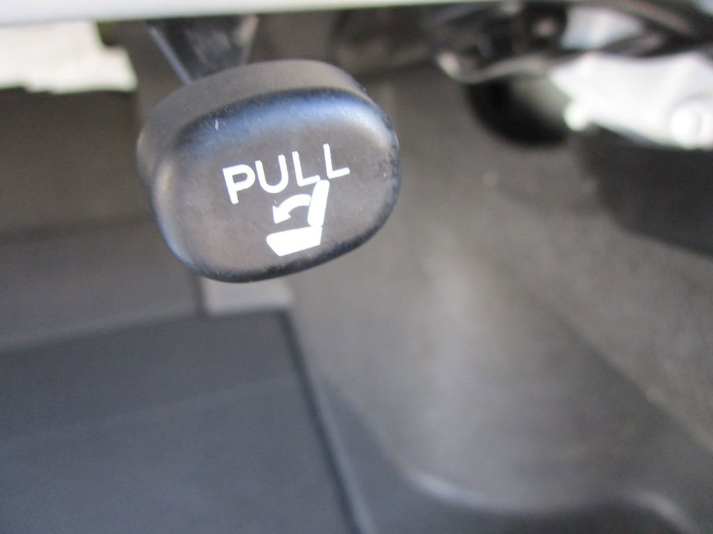 Used 2020 Toyota Camry LE image 11