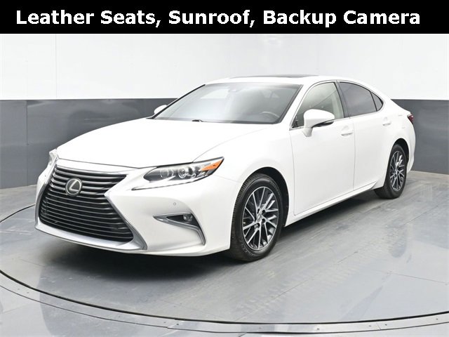 Used 2017 Lexus ES 350 w/ Luxury Package image 2