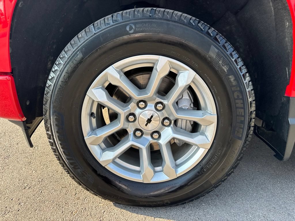 Used 2023 Chevrolet Silverado 1500 RST AWD/4WD image 29