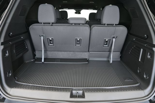 New 2026 Chevrolet Traverse LT w/ LPO, Floor Liner Package FWD image 26