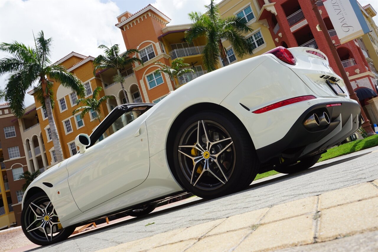 Used 2017 Ferrari California T RWD image 40