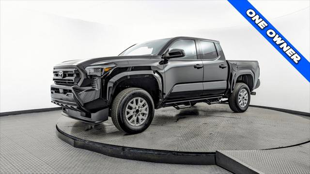Used 2025 Toyota Tacoma SR image 2