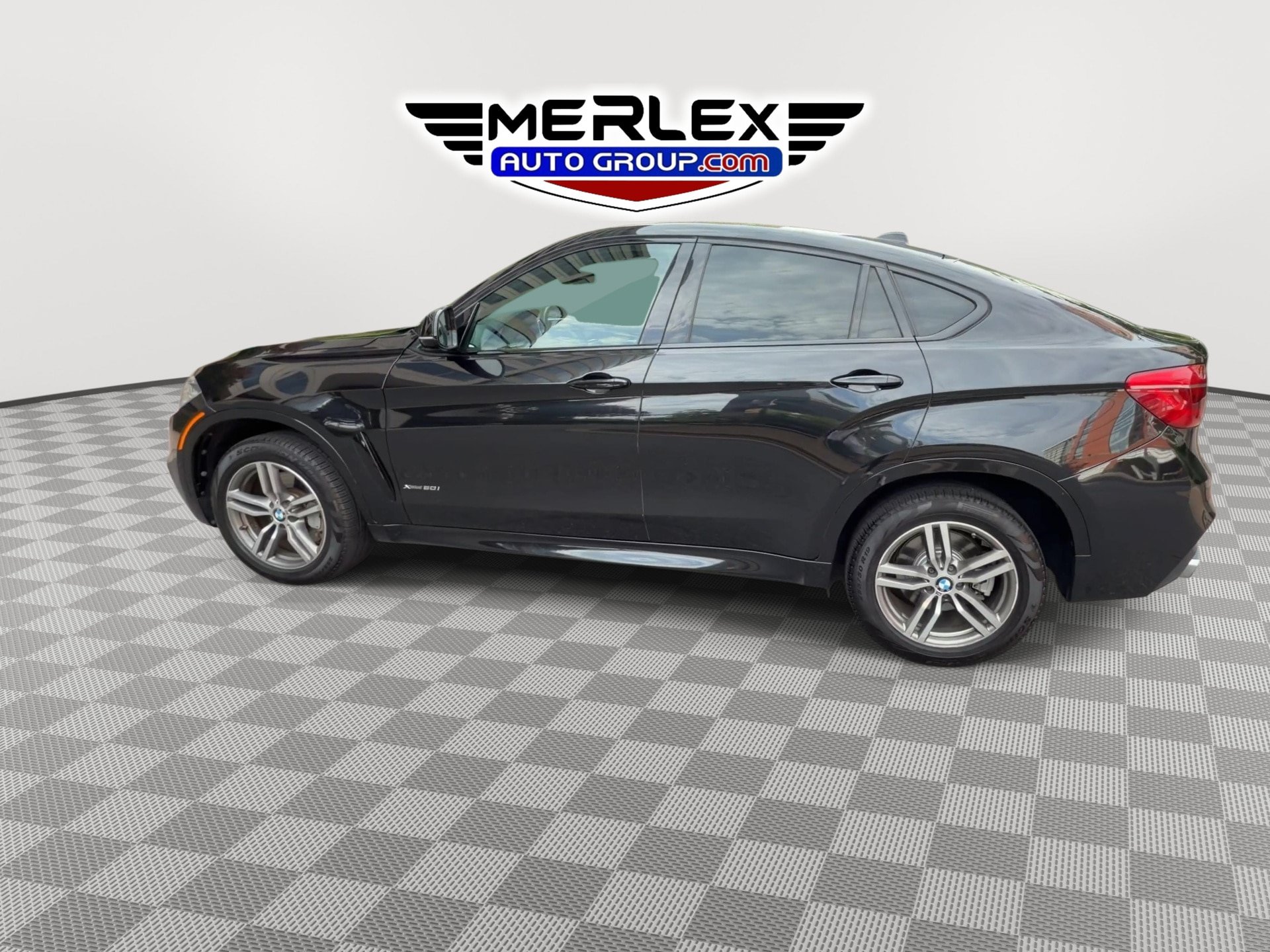 Used 2019 BMW X6 xDrive50i w/ M Sport Package AWD/4WD image 5