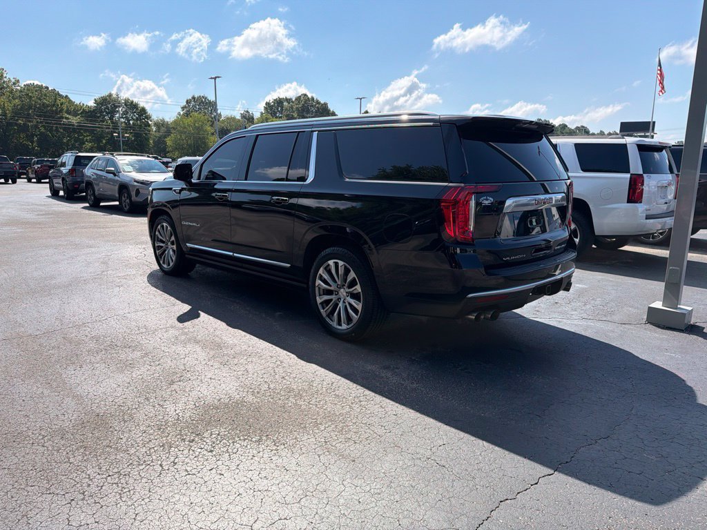 Used 2021 GMC Yukon XL Denali w/ Denali Ultimate Package AWD/4WD image 5
