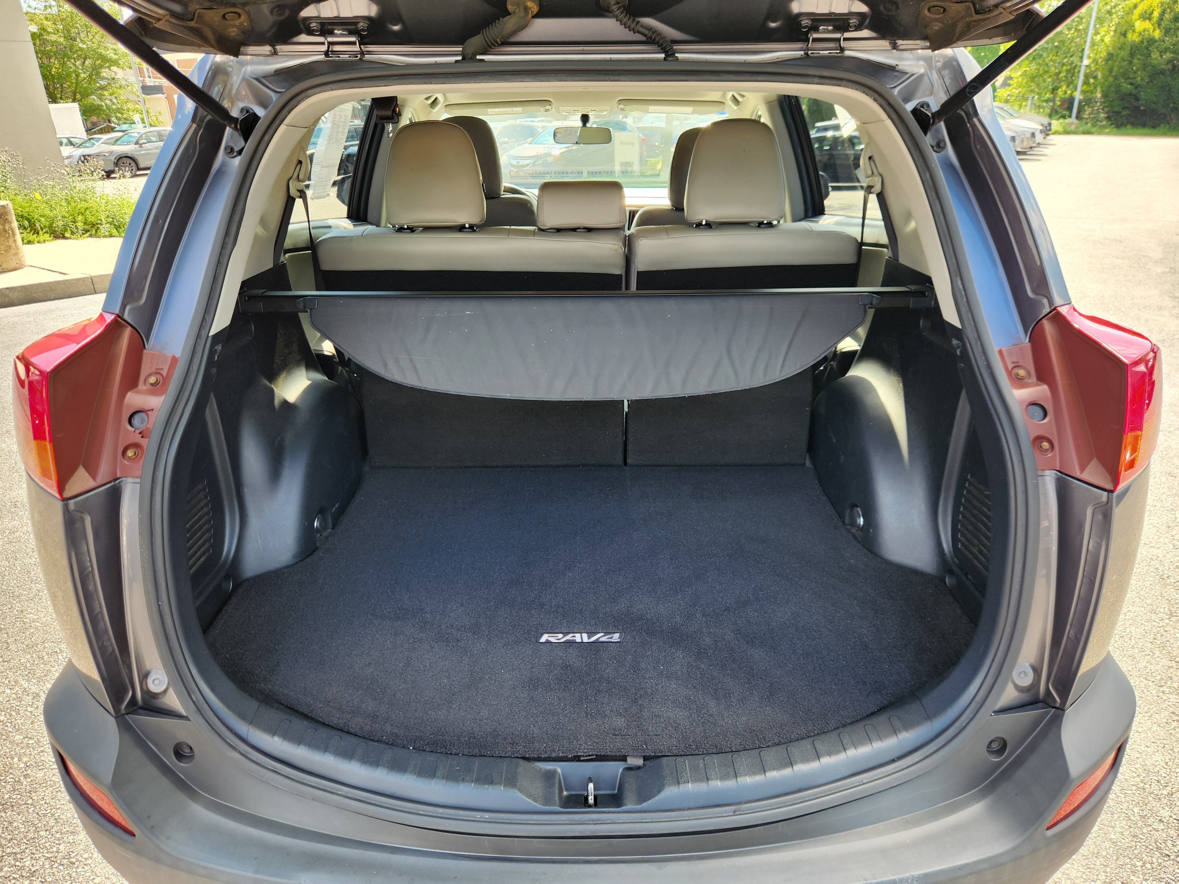 Used 2014 Toyota RAV4 XLE AWD/4WD image 19