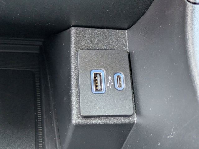 Used 2024 Ford Edge Titanium image 25