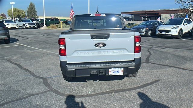 New 2025 Ford Maverick Lariat w/ Black Appearance Package image 4