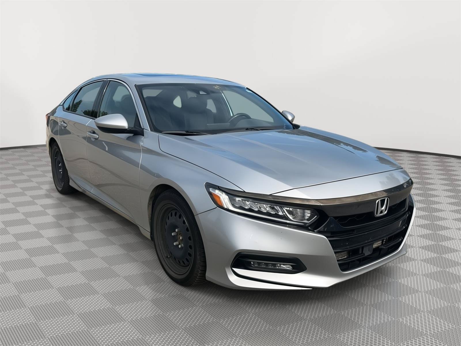 Used 2018 Honda Accord Sport image 4
