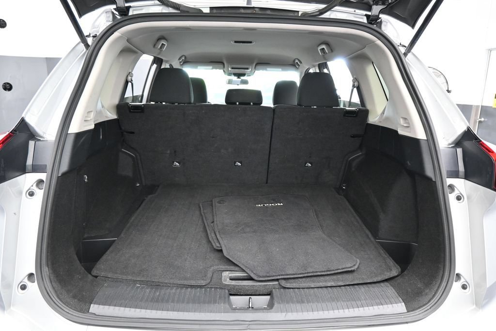 Used 2024 Nissan Rogue S FWD image 33