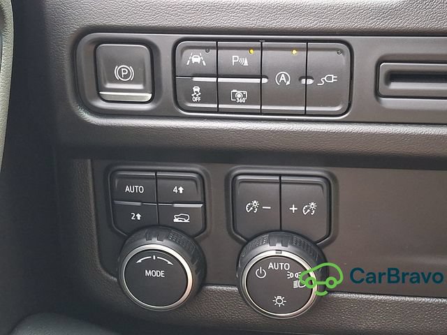 Certified 2022 Chevrolet Tahoe RST w/ Luxury Package AWD/4WD image 25