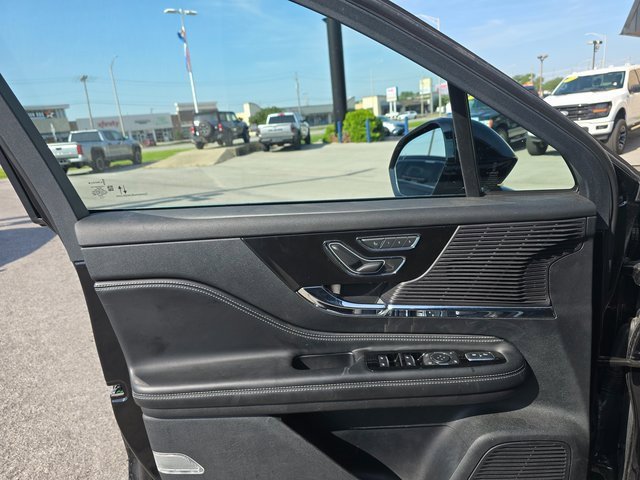 Used 2022 Lincoln Corsair Reserve w/ Equipment Group 201A image 10