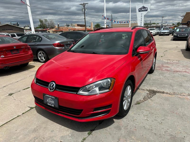 Used 2015 Volkswagen Golf S FWD image 3