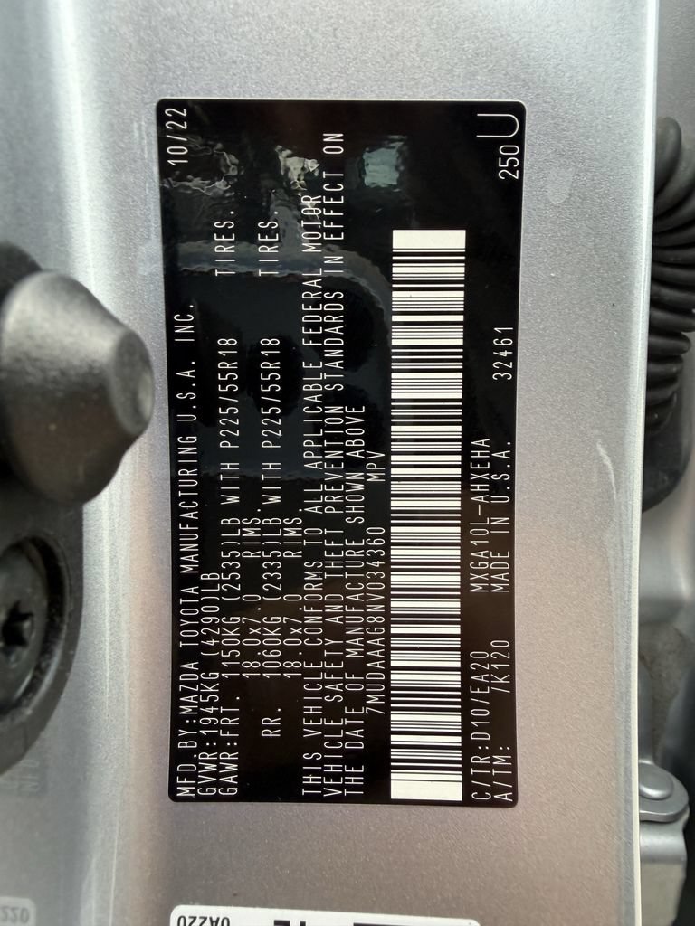 Used 2022 Toyota Corolla Cross XLE w/ Convenience Package FWD image 31