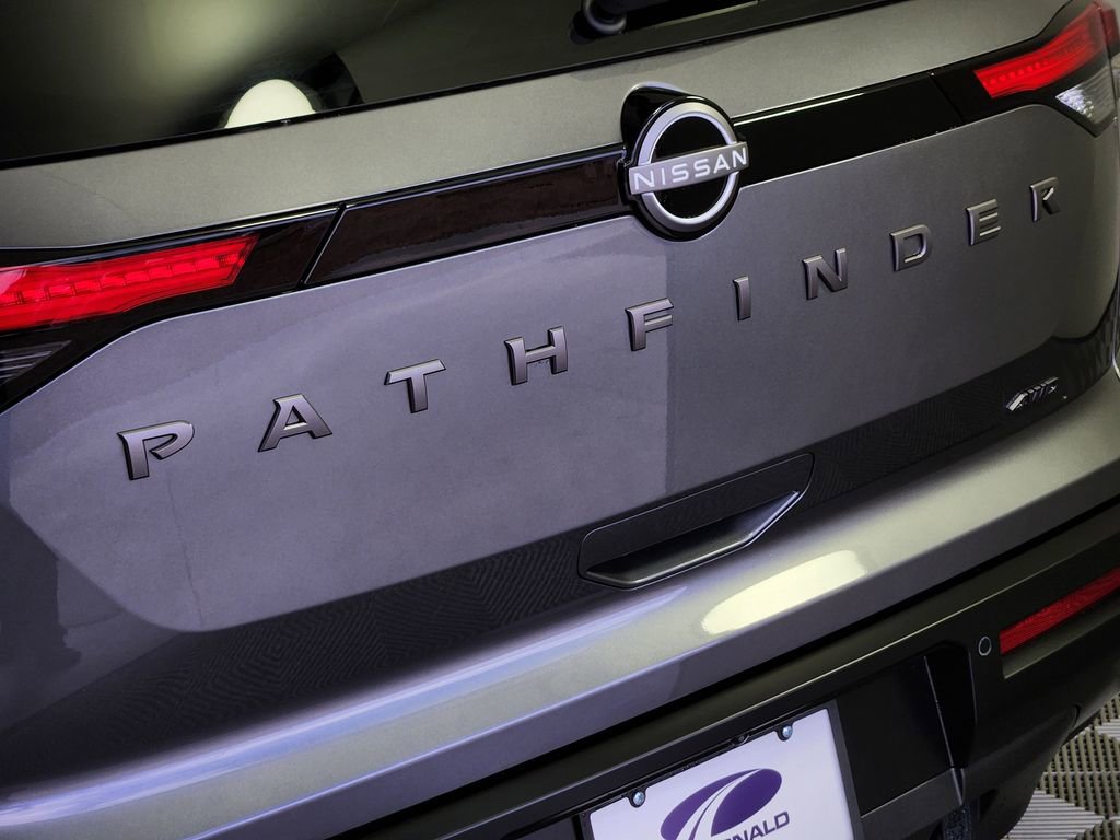 New 2026 Nissan Pathfinder SV w/ SV Premium Package AWD/4WD image 8