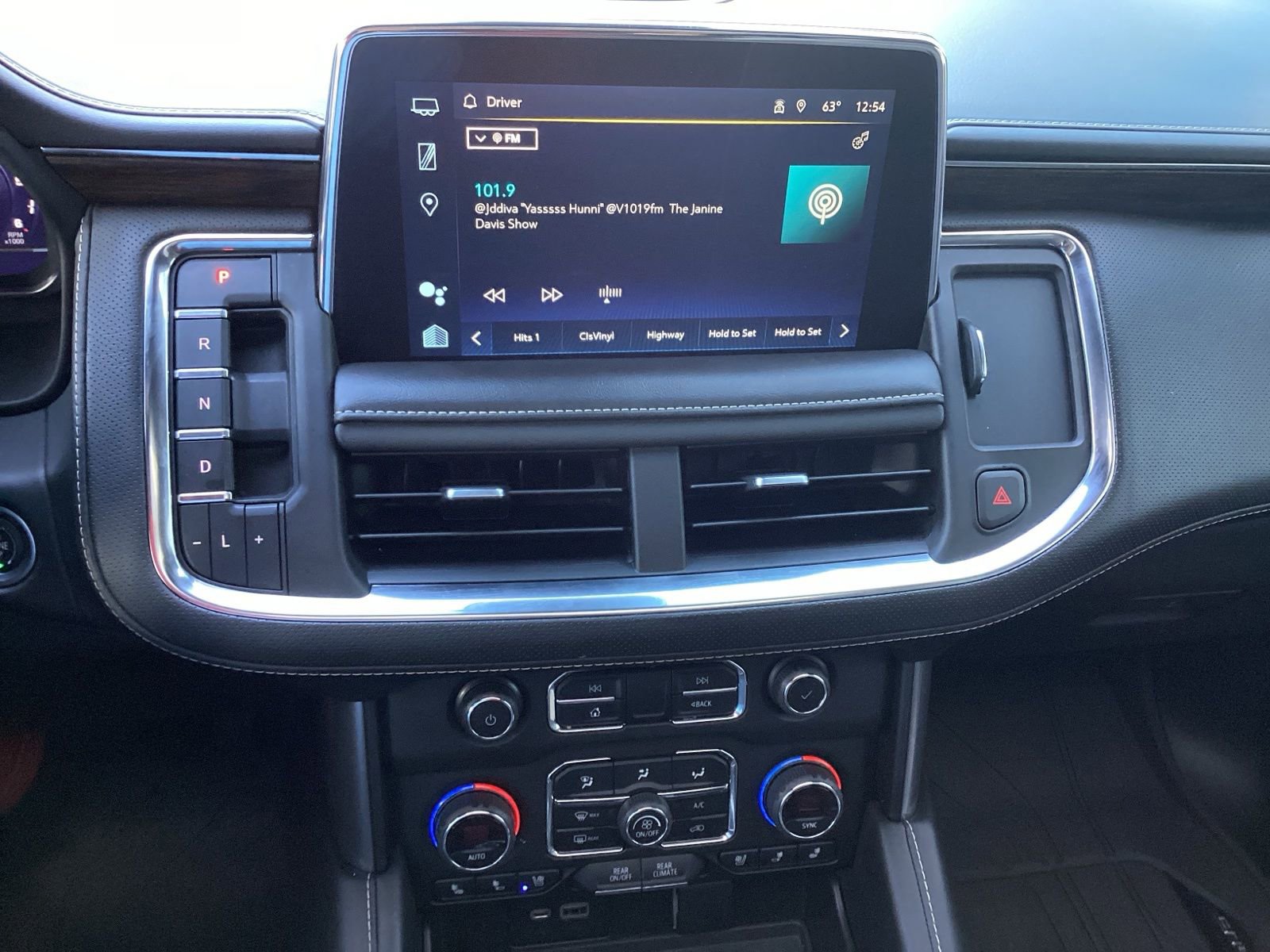 Used 2023 Chevrolet Tahoe Premier image 16