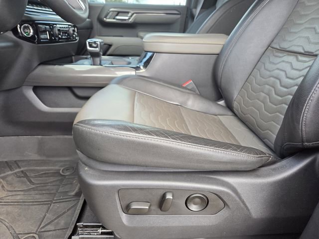 Used 2023 Chevrolet Silverado 1500 ZR2 w/ Technology Package image 16