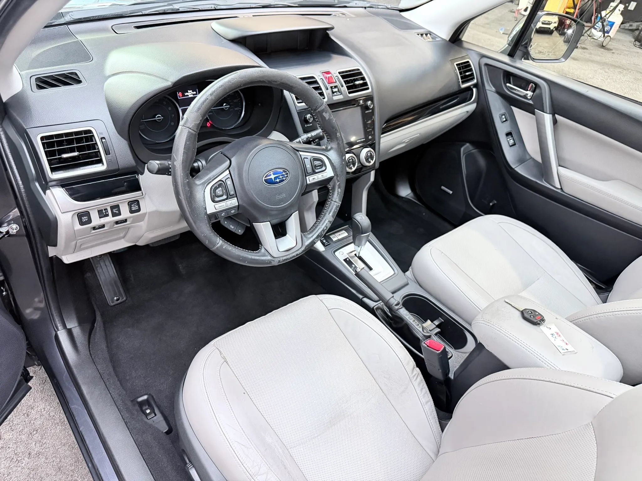 Used 2017 Subaru Forester 2.5i Limited AWD/4WD image 10