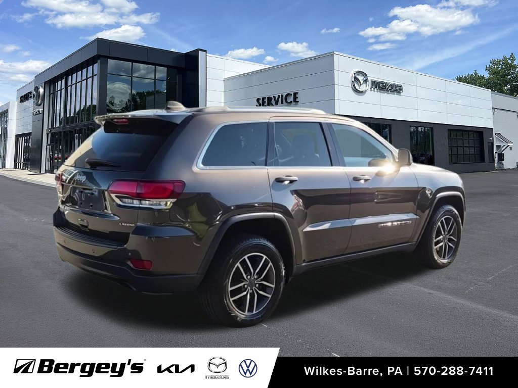 Used 2020 Jeep Grand Cherokee Laredo w/ Security & Convenience Group AWD/4WD image 9