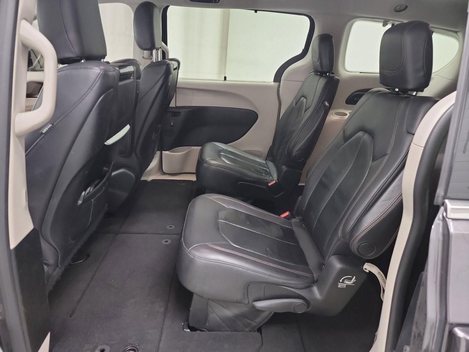 Used 2017 Chrysler Pacifica Touring-L Plus w/ Advanced Safetytec Group image 27