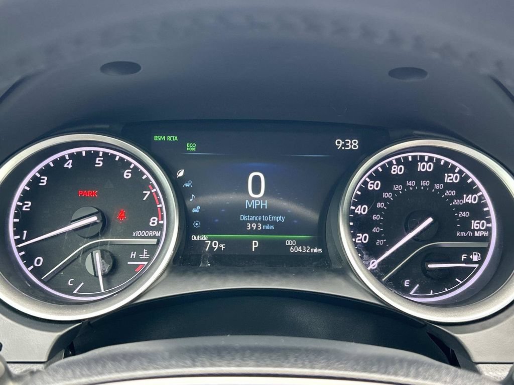 Used 2023 Toyota Camry XLE FWD image 39